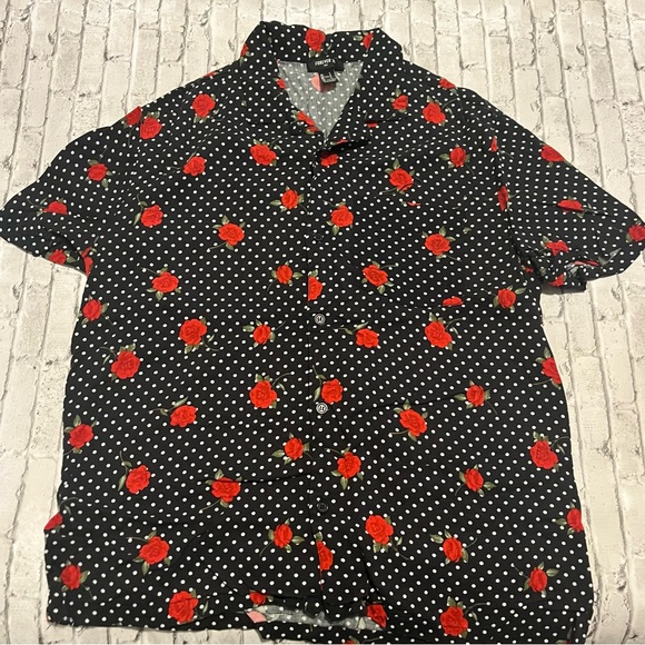 Forever 21 Men’s Button Up Rose Shirt Size Large - Picture 1 of 5
